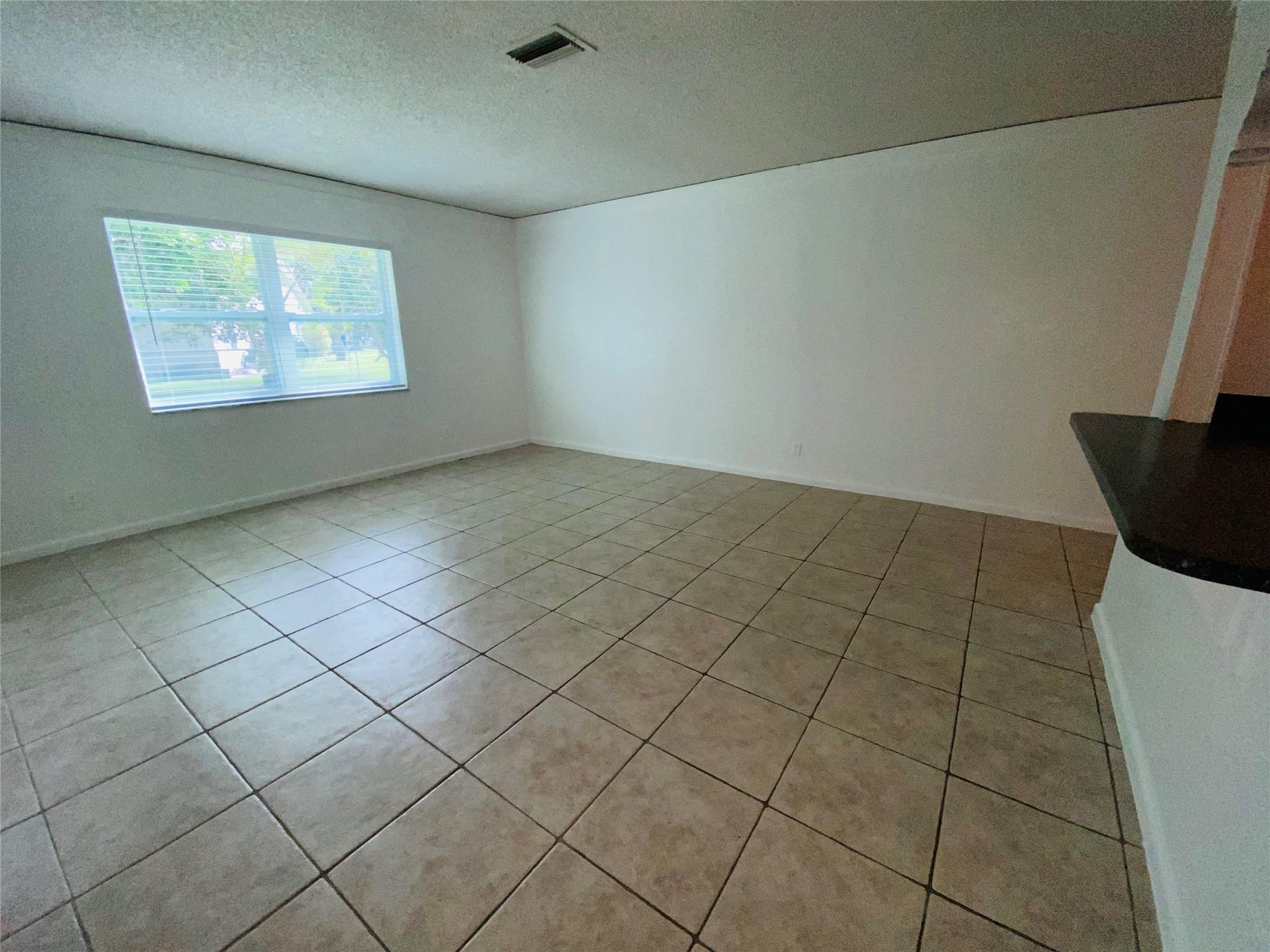 Castlewood 71-37 B - Residential Lease
