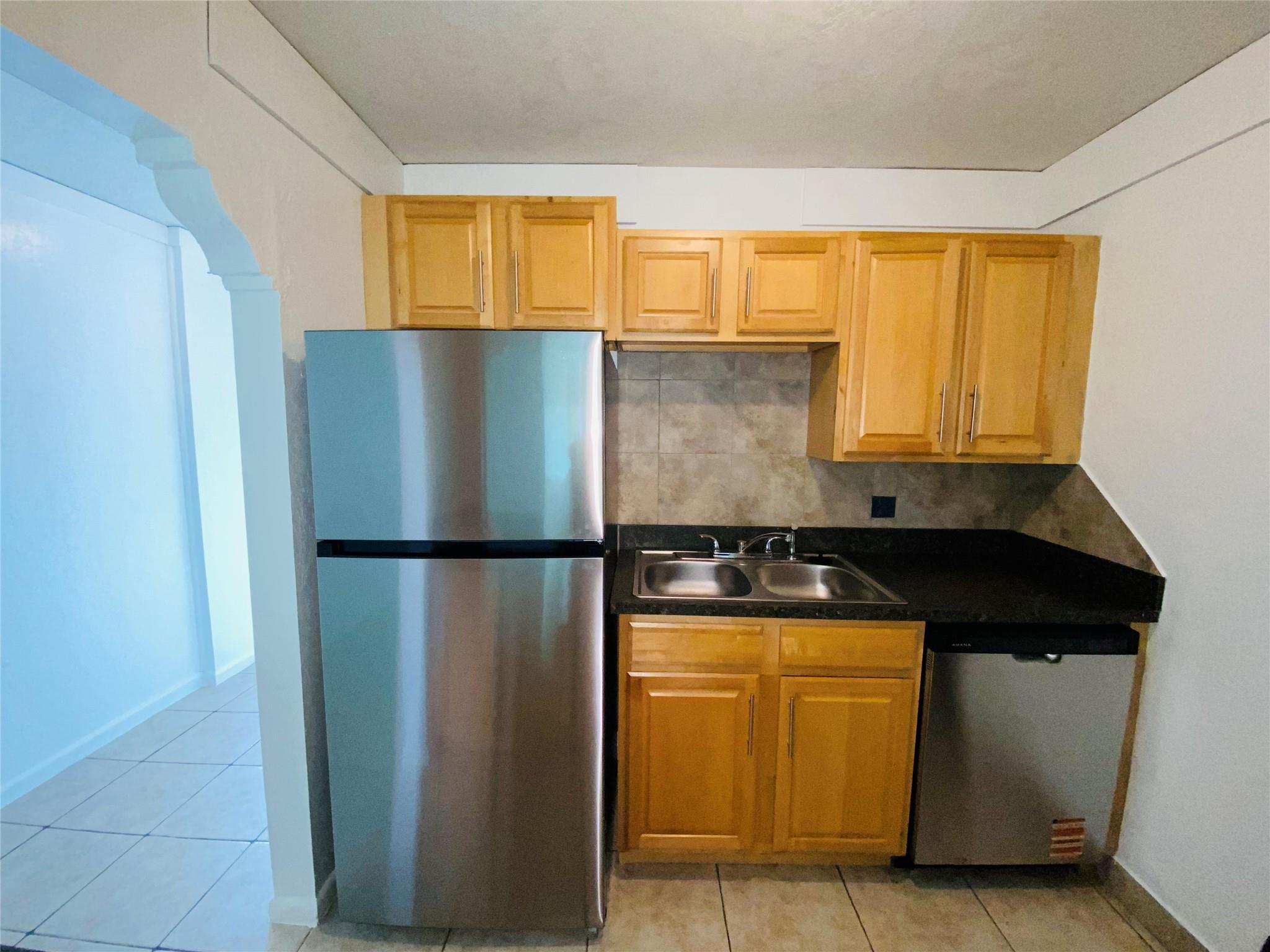 Castlewood 71-37 B - Residential Lease