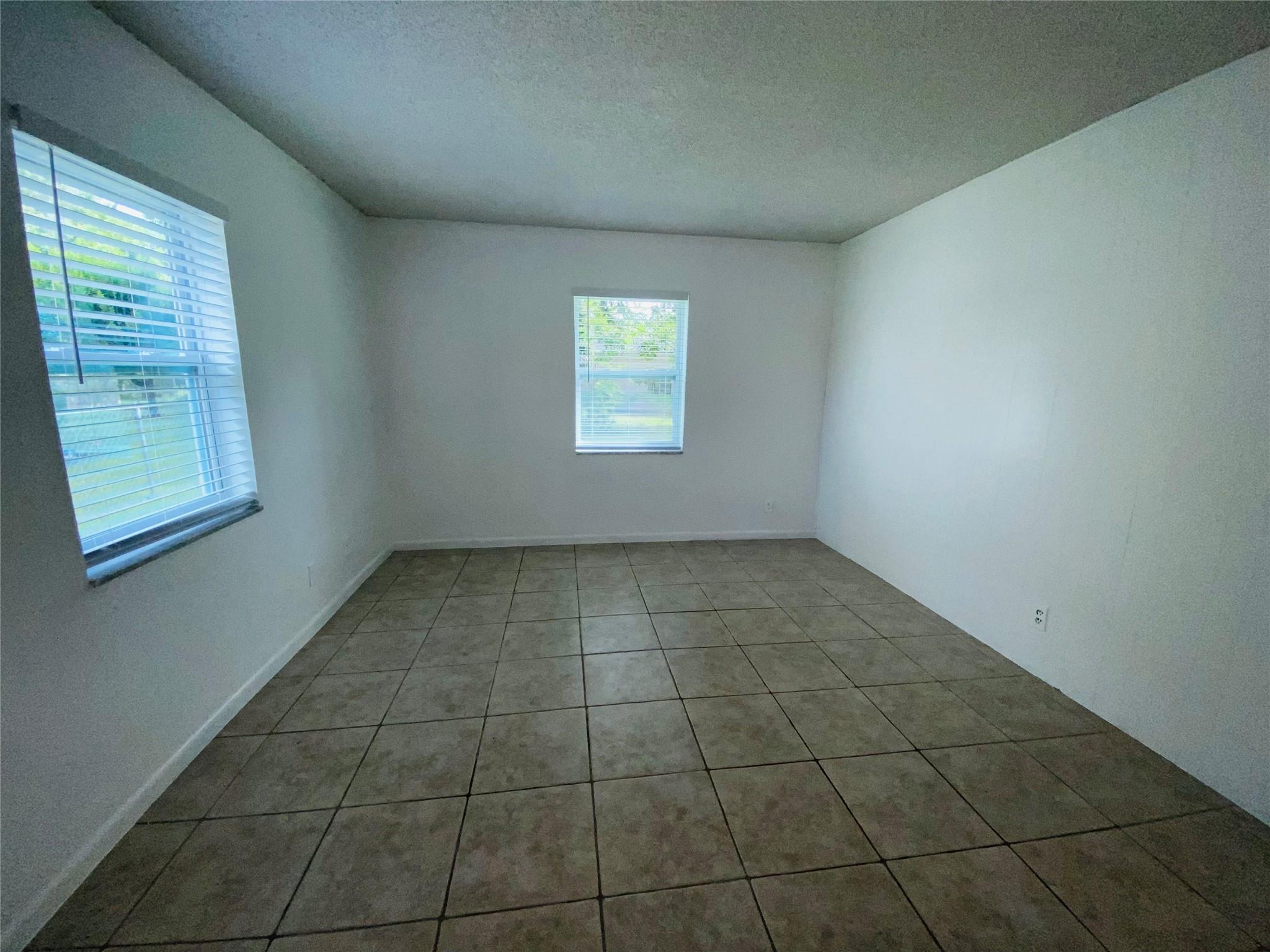 Castlewood 71-37 B - Residential Lease
