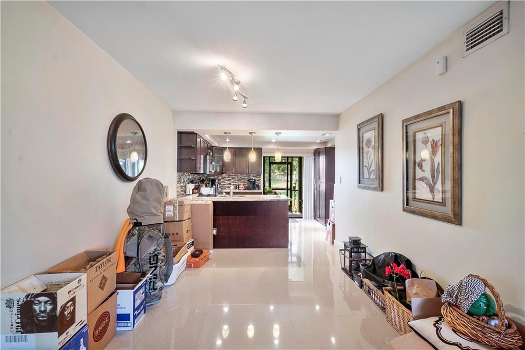 WIMBLEDON AT JACARANDA - Residential