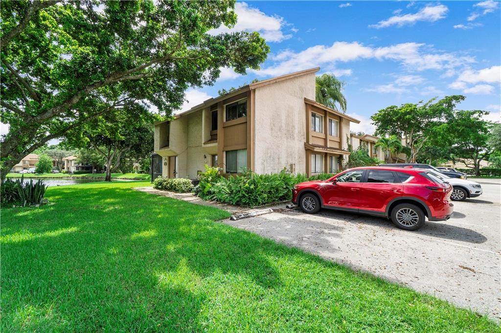 WIMBLEDON AT JACARANDA - Residential