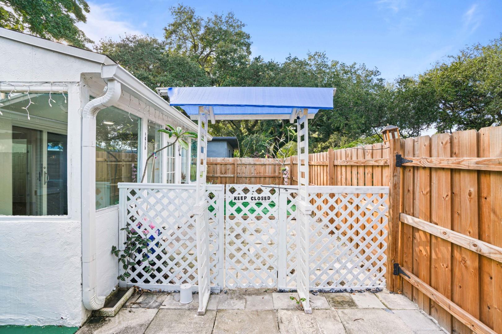 HIBISCUS GARDENS - Residential Lease