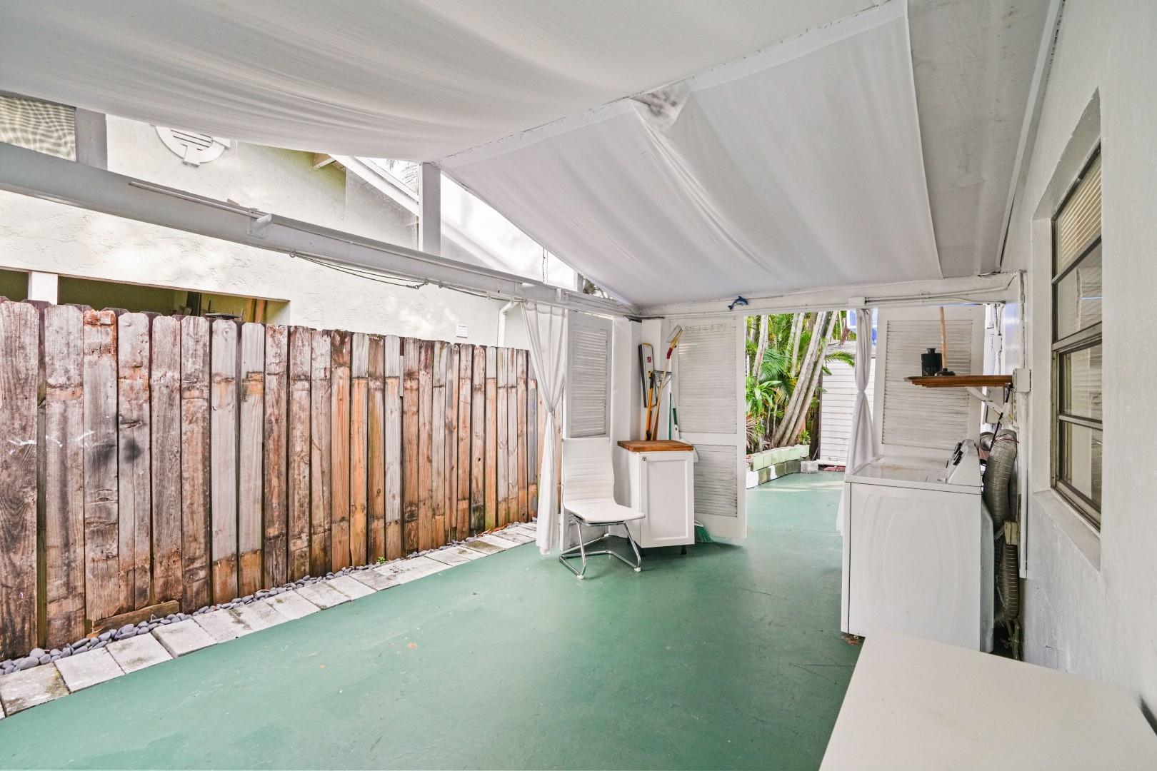 HIBISCUS GARDENS - Residential Lease