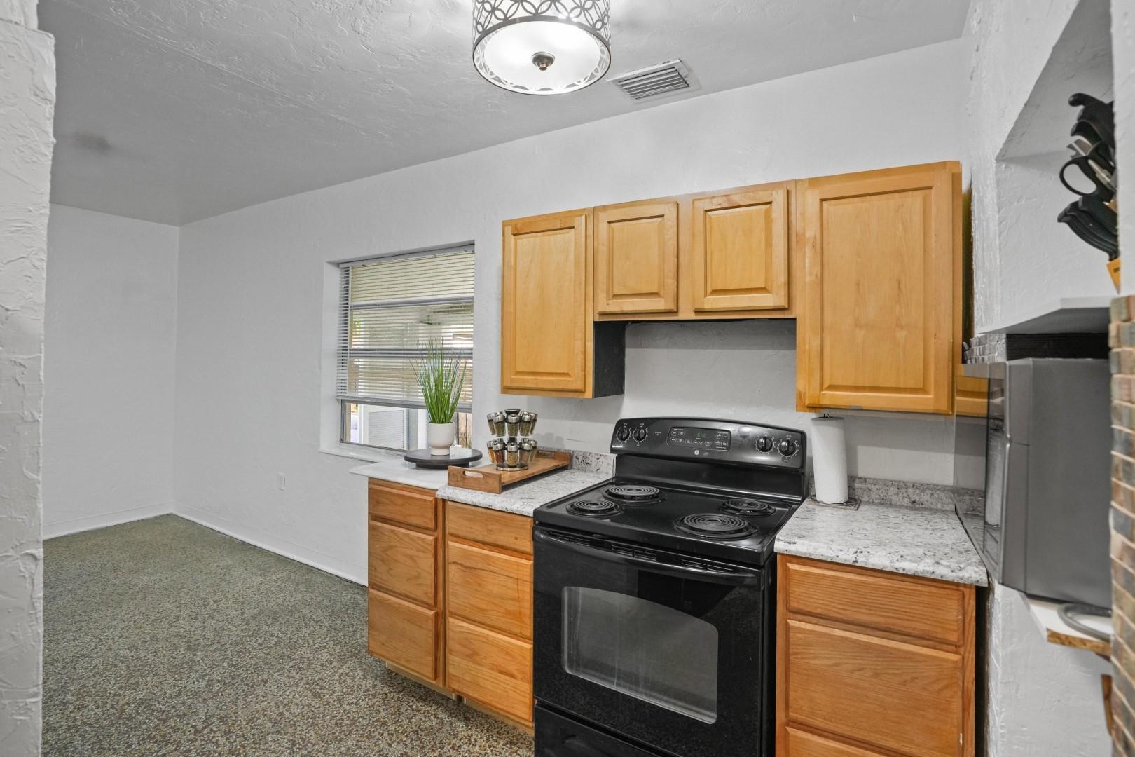 HIBISCUS GARDENS - Residential Lease