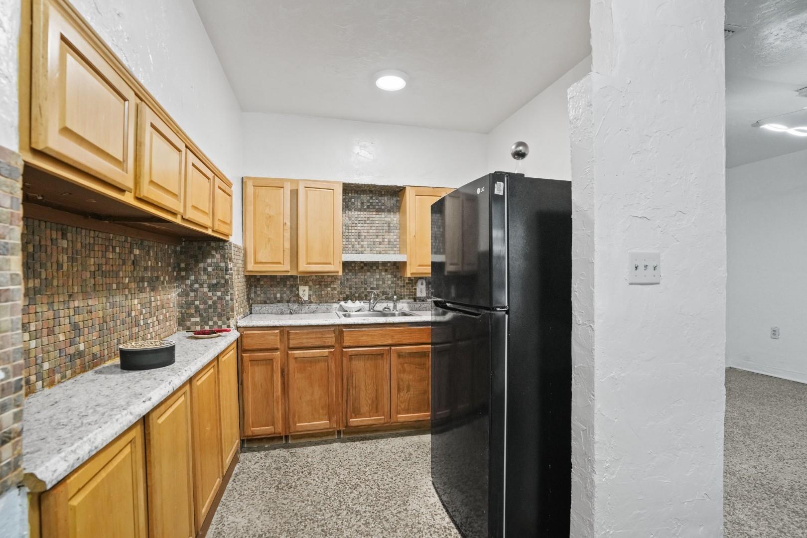 HIBISCUS GARDENS - Residential Lease