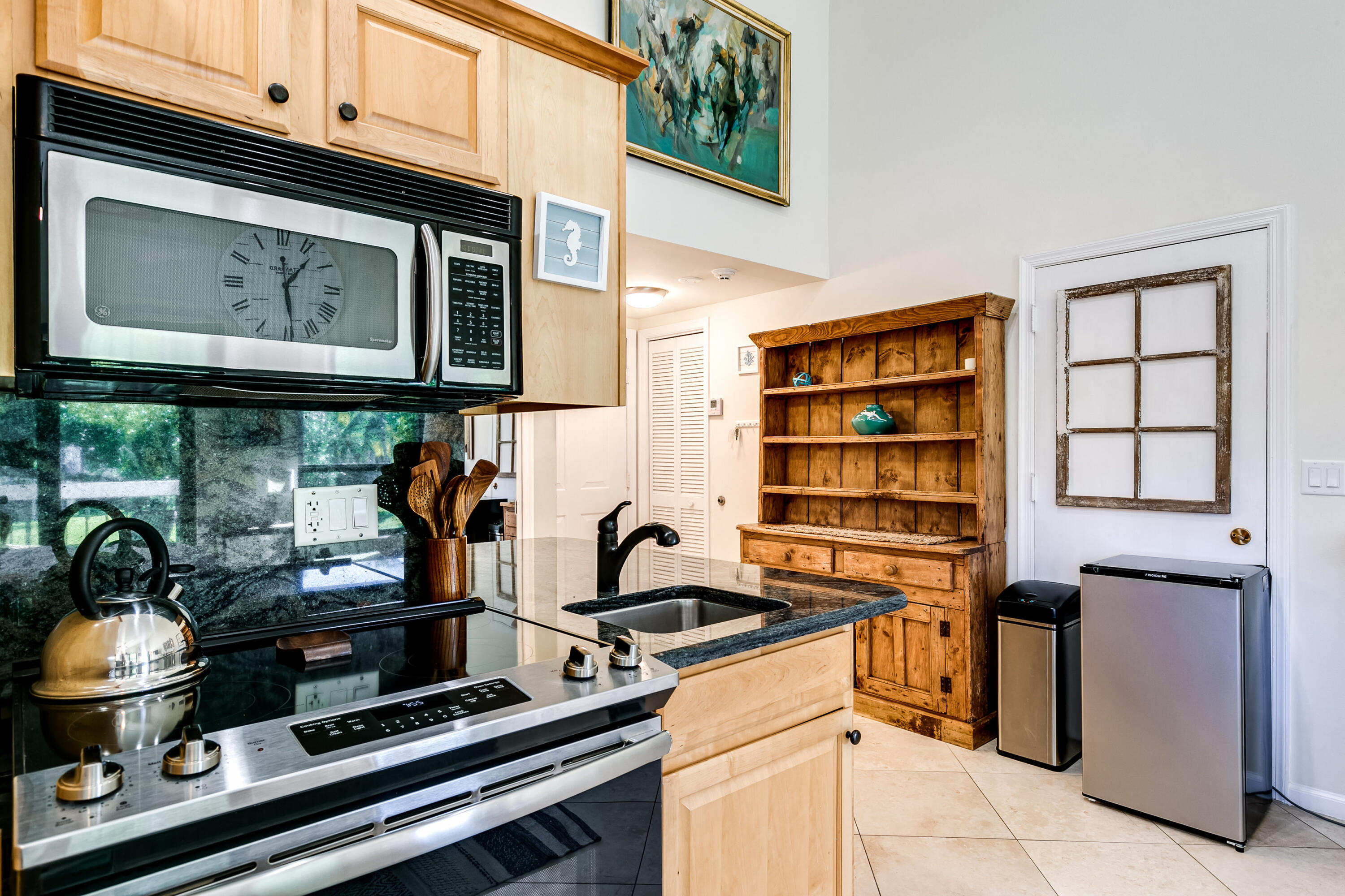 TENNIS LODGES NO 1 COND DECL FILED 4-2-79 OR3034P1 - Residential Lease