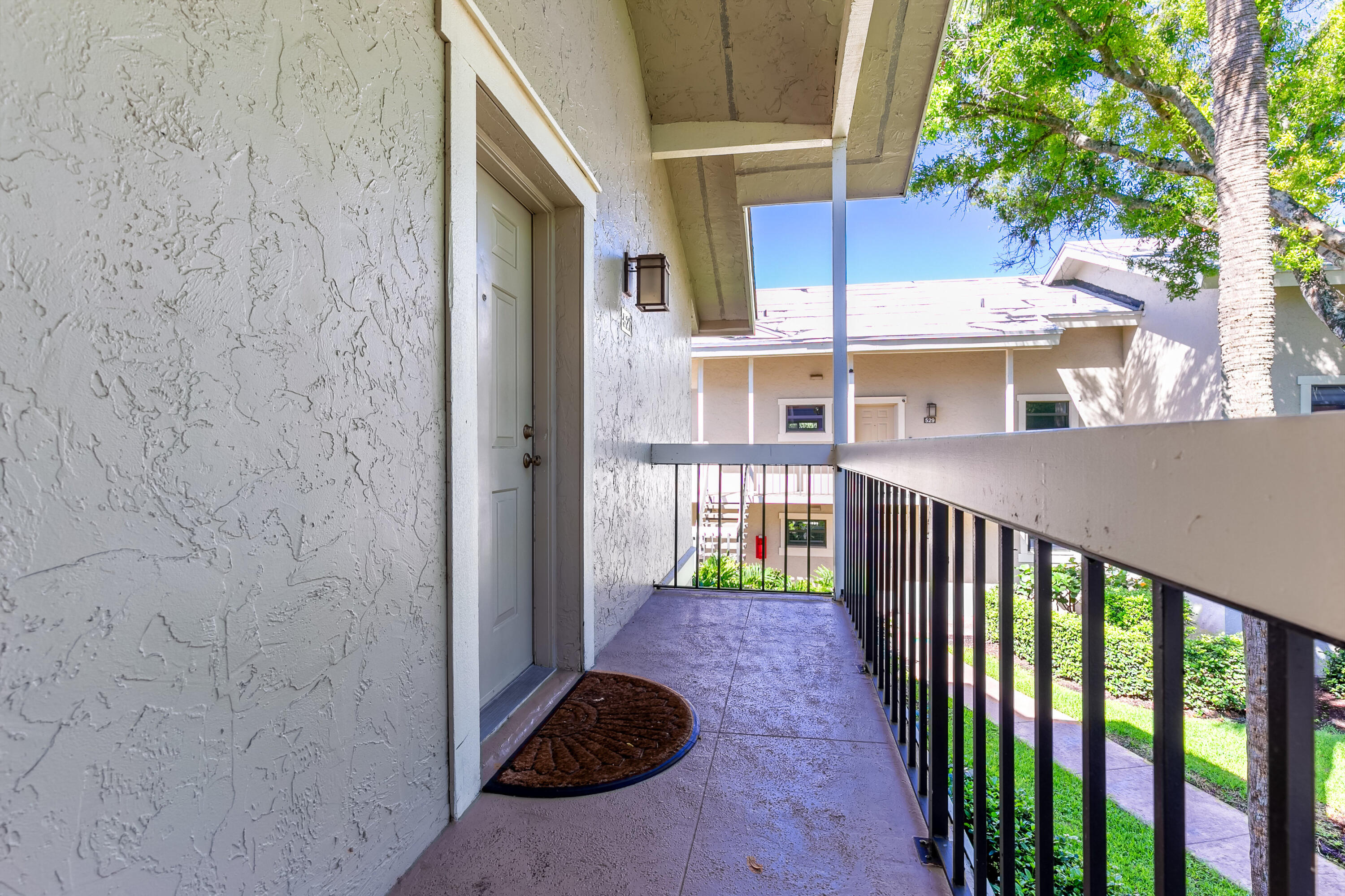 TENNIS LODGES NO 1 COND DECL FILED 4-2-79 OR3034P1 - Residential Lease