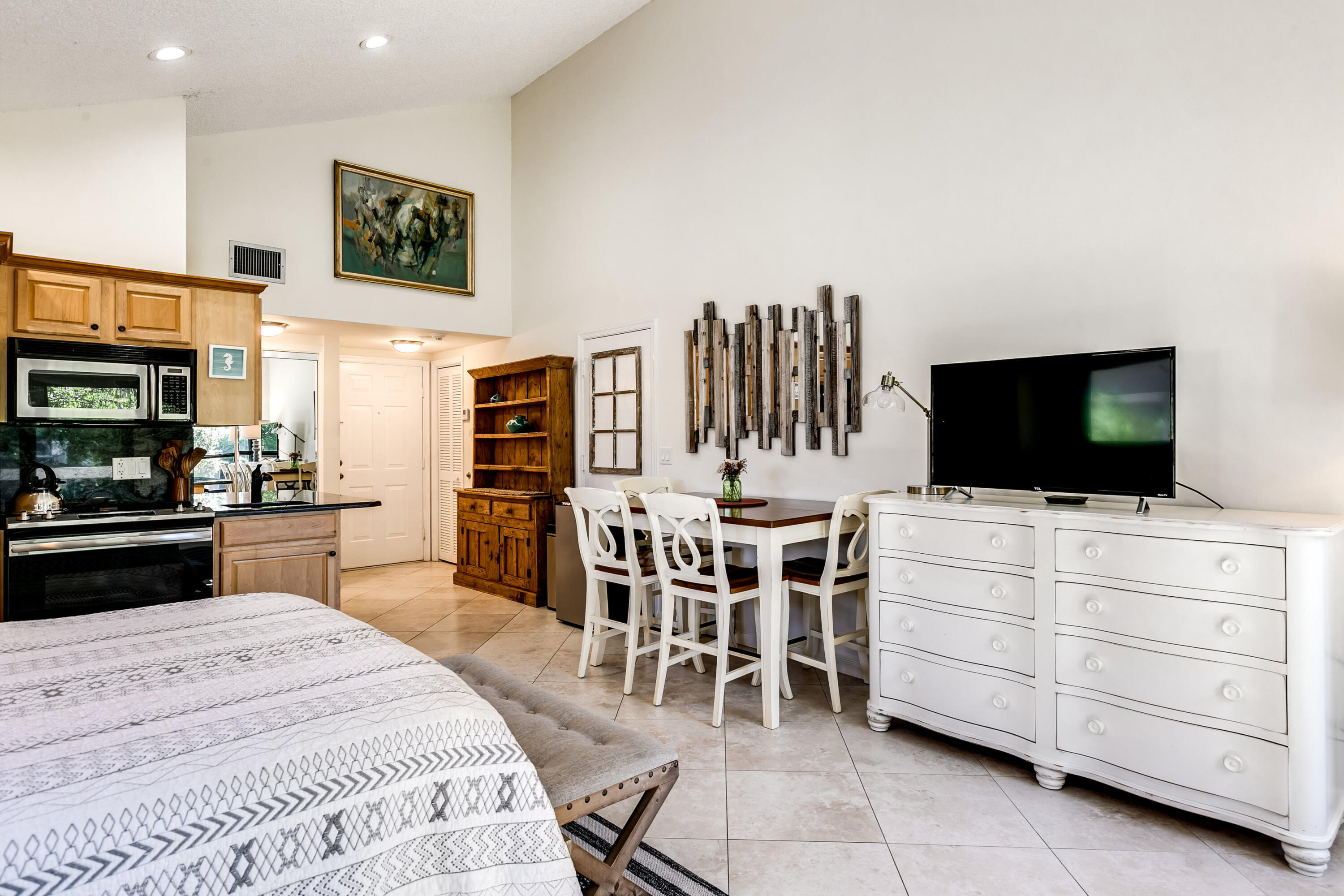 TENNIS LODGES NO 1 COND DECL FILED 4-2-79 OR3034P1 - Residential Lease