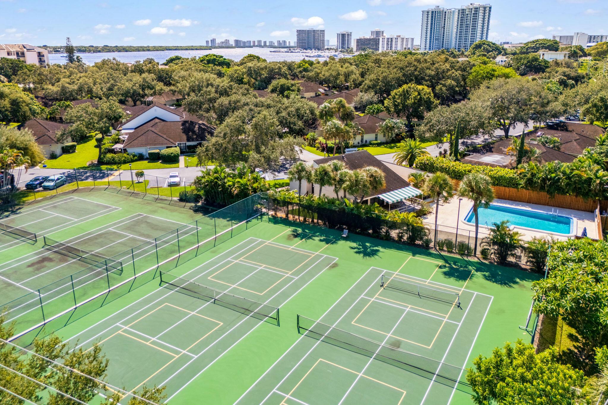 TWELVE OAKS CONDO - Residential Lease