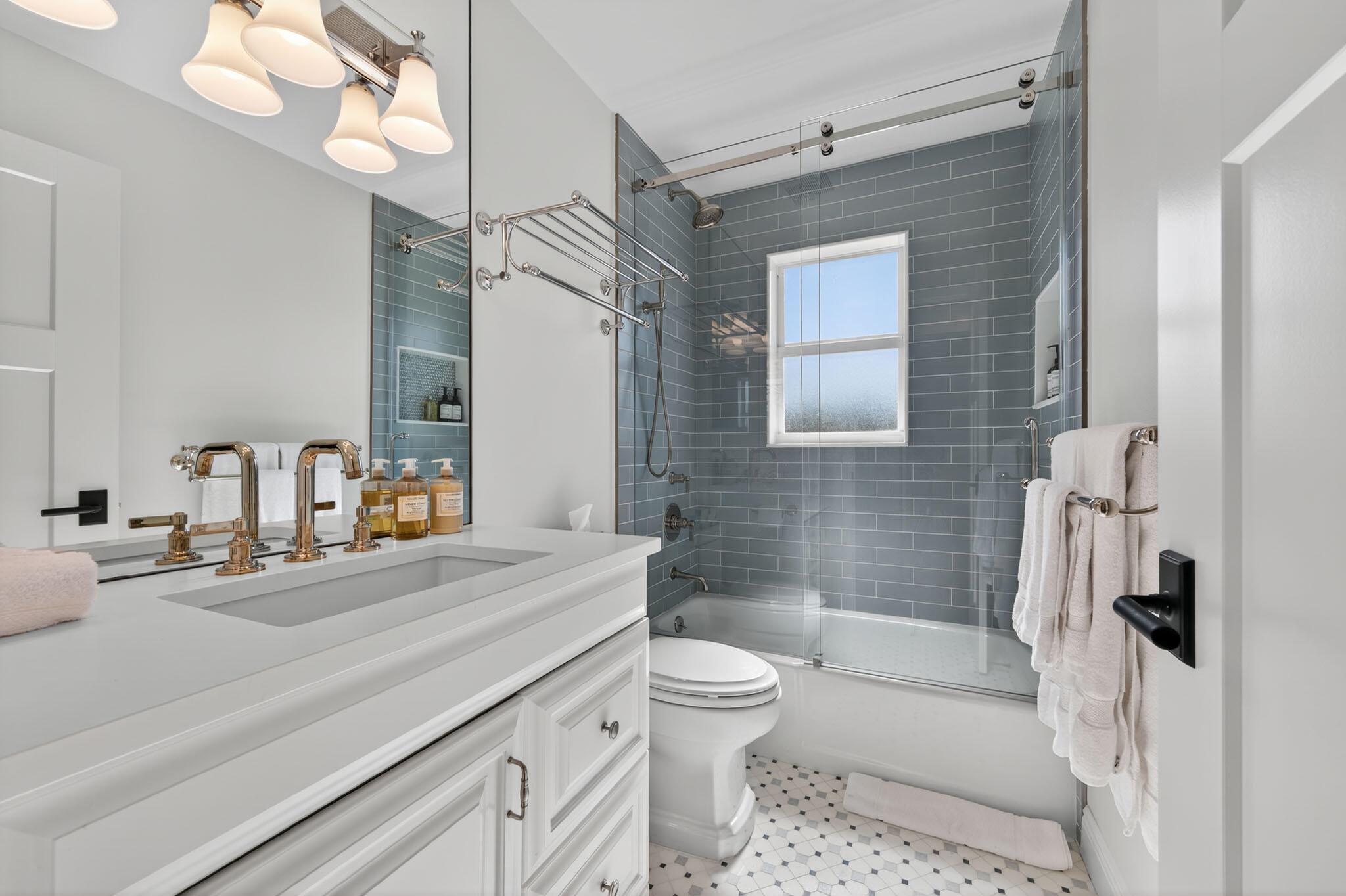 TWELVE OAKS CONDO - Residential Lease