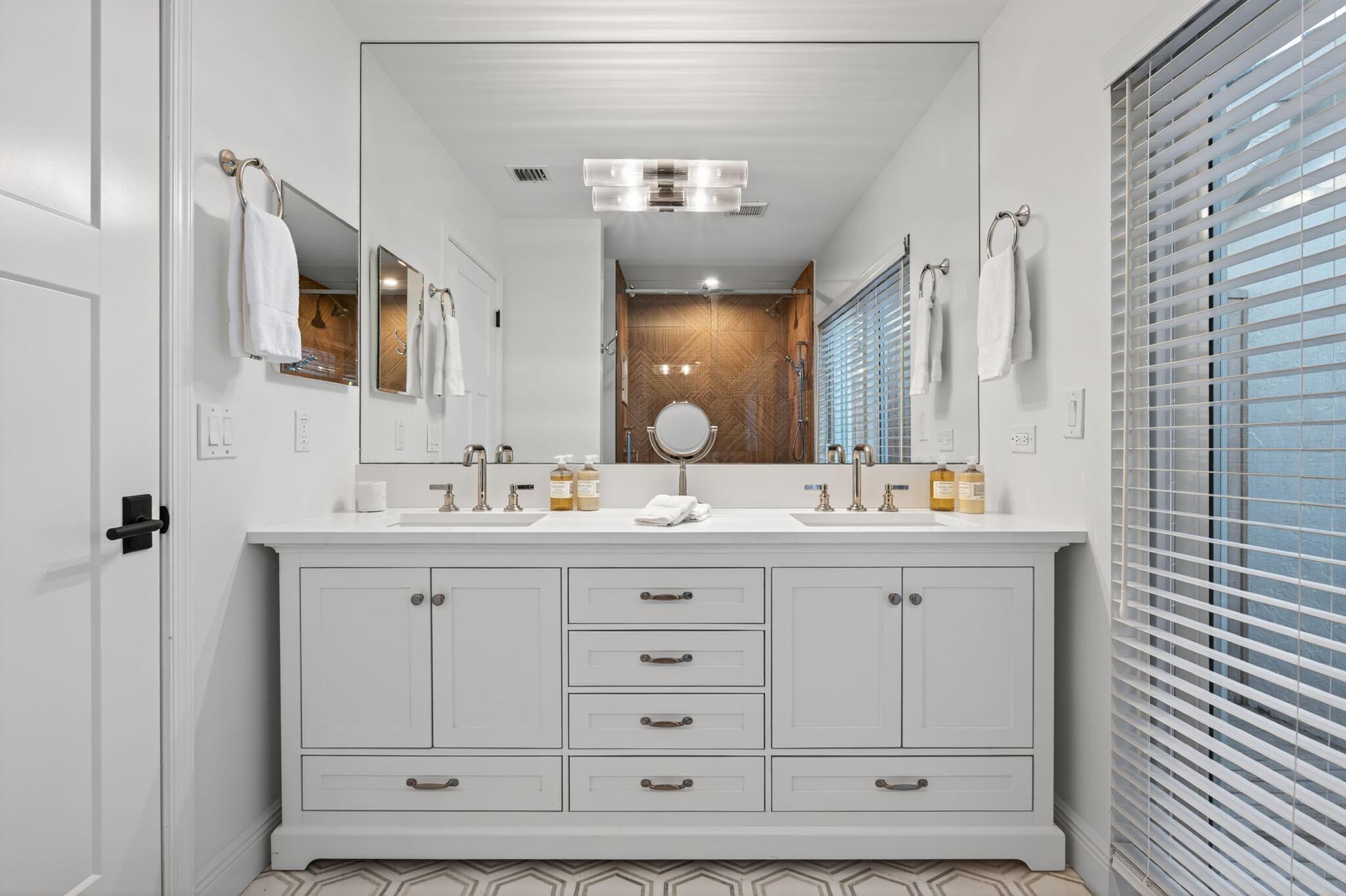 TWELVE OAKS CONDO - Residential Lease