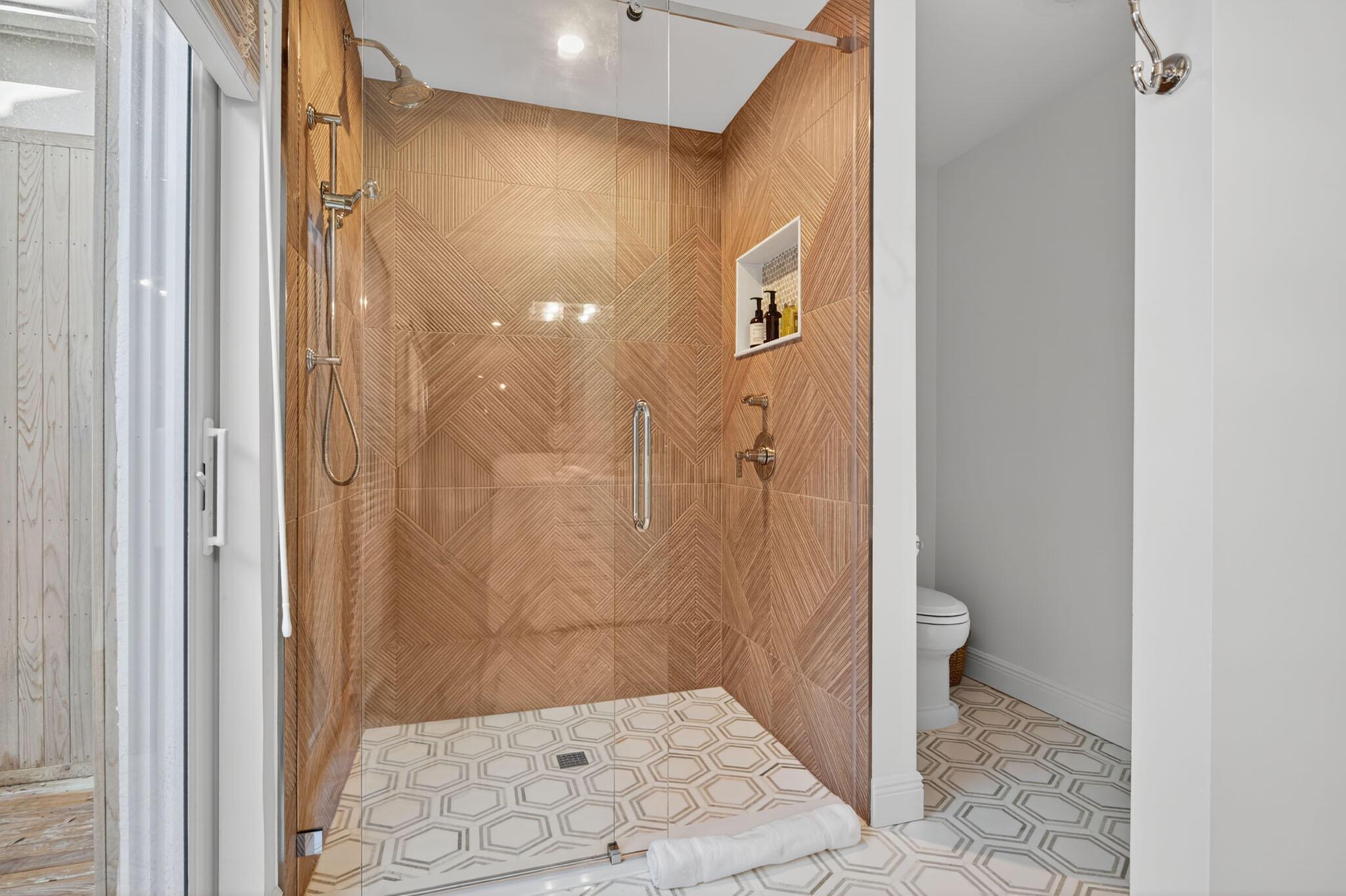 TWELVE OAKS CONDO - Residential Lease