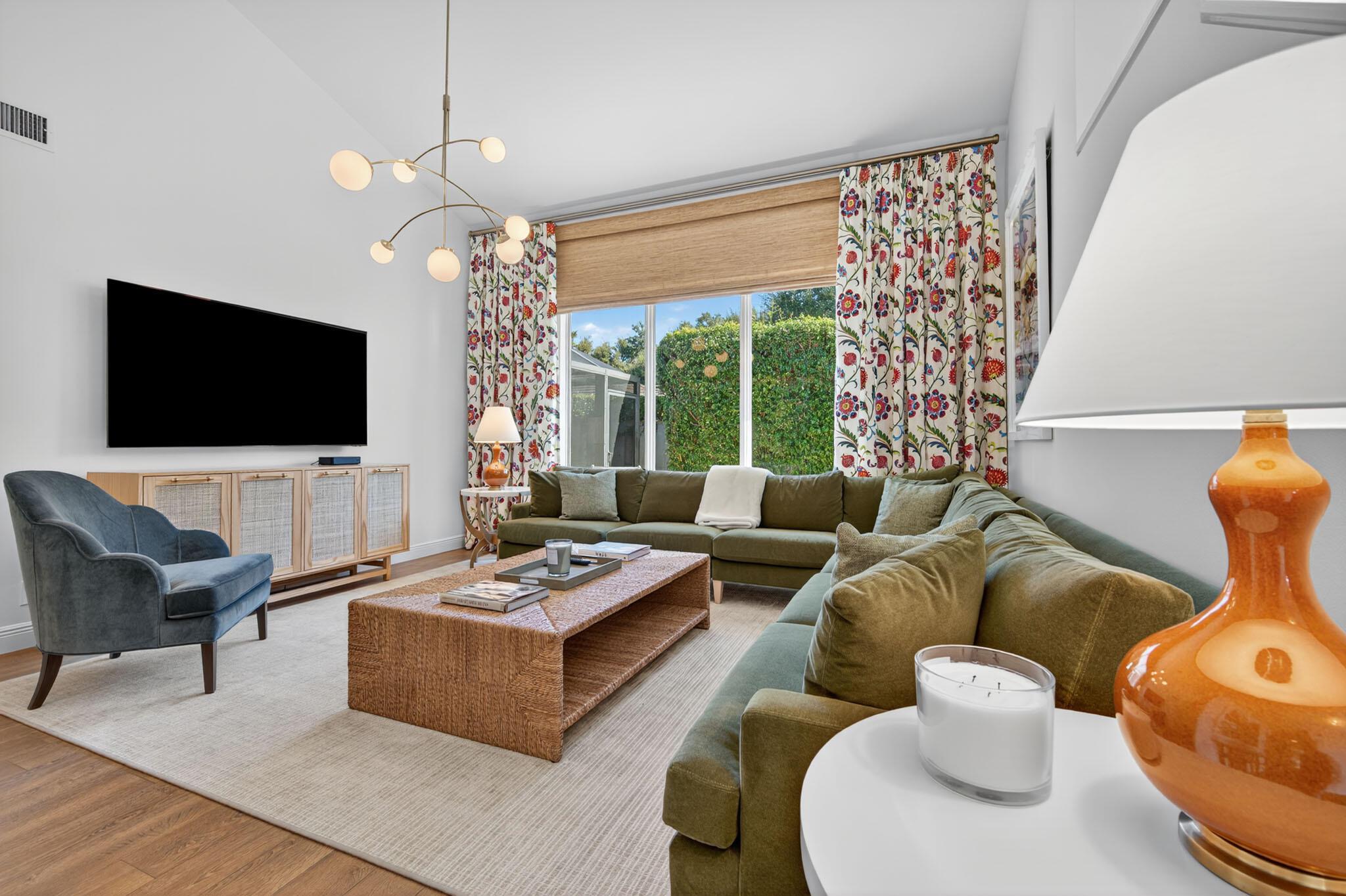 TWELVE OAKS CONDO - Residential Lease