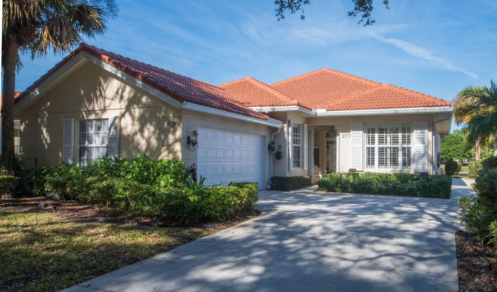 Photo of 277 Kelsey Park Circle, Palm Beach Gardens, FL 33410 (MLS # R10859811)