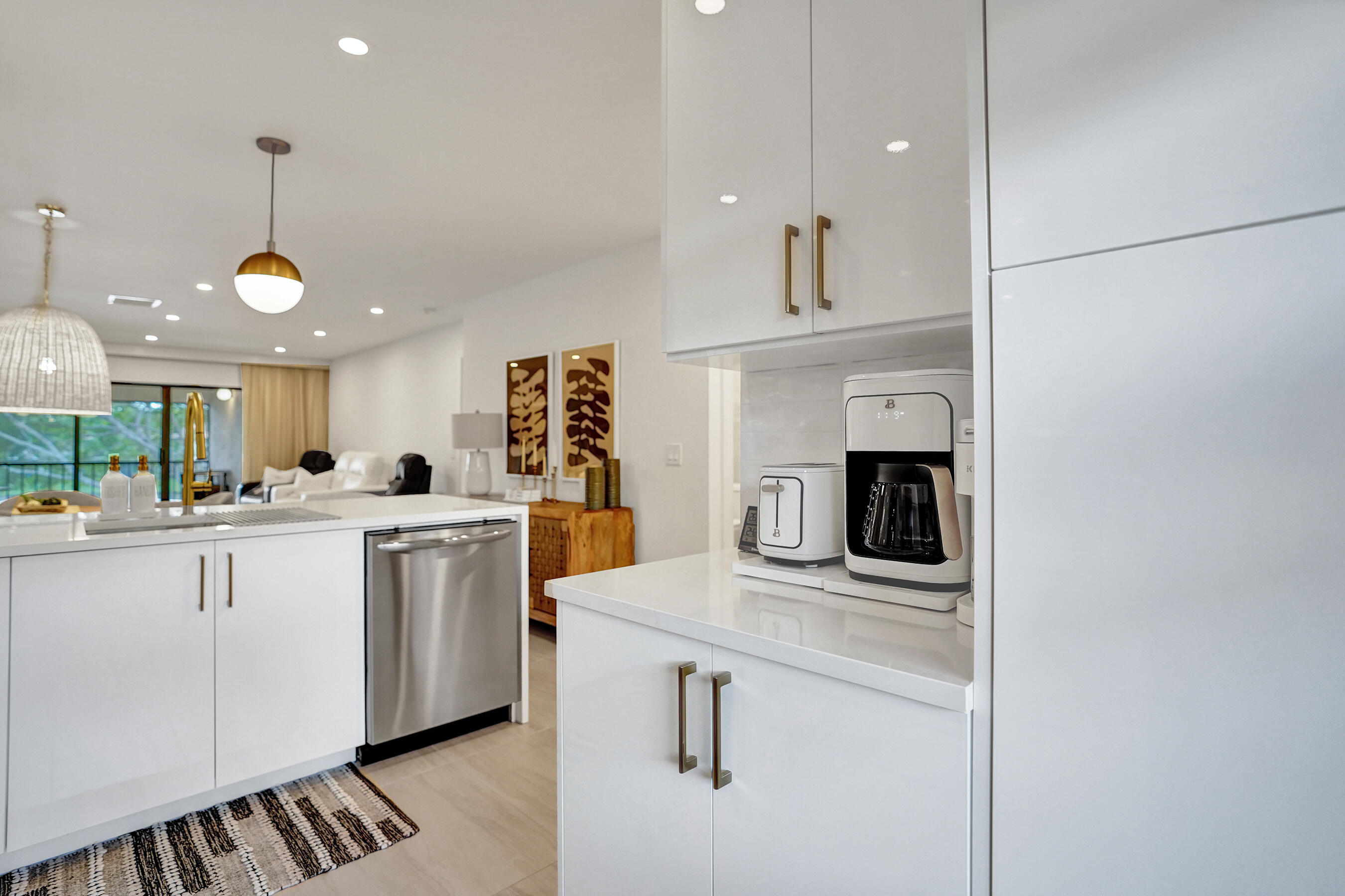 9293 Vista Del Lago 15f