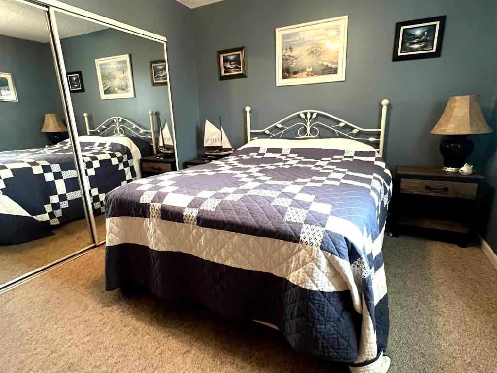 WATERSIDE VILLAGE OF PALM BEACH CONDO - Residential Lease