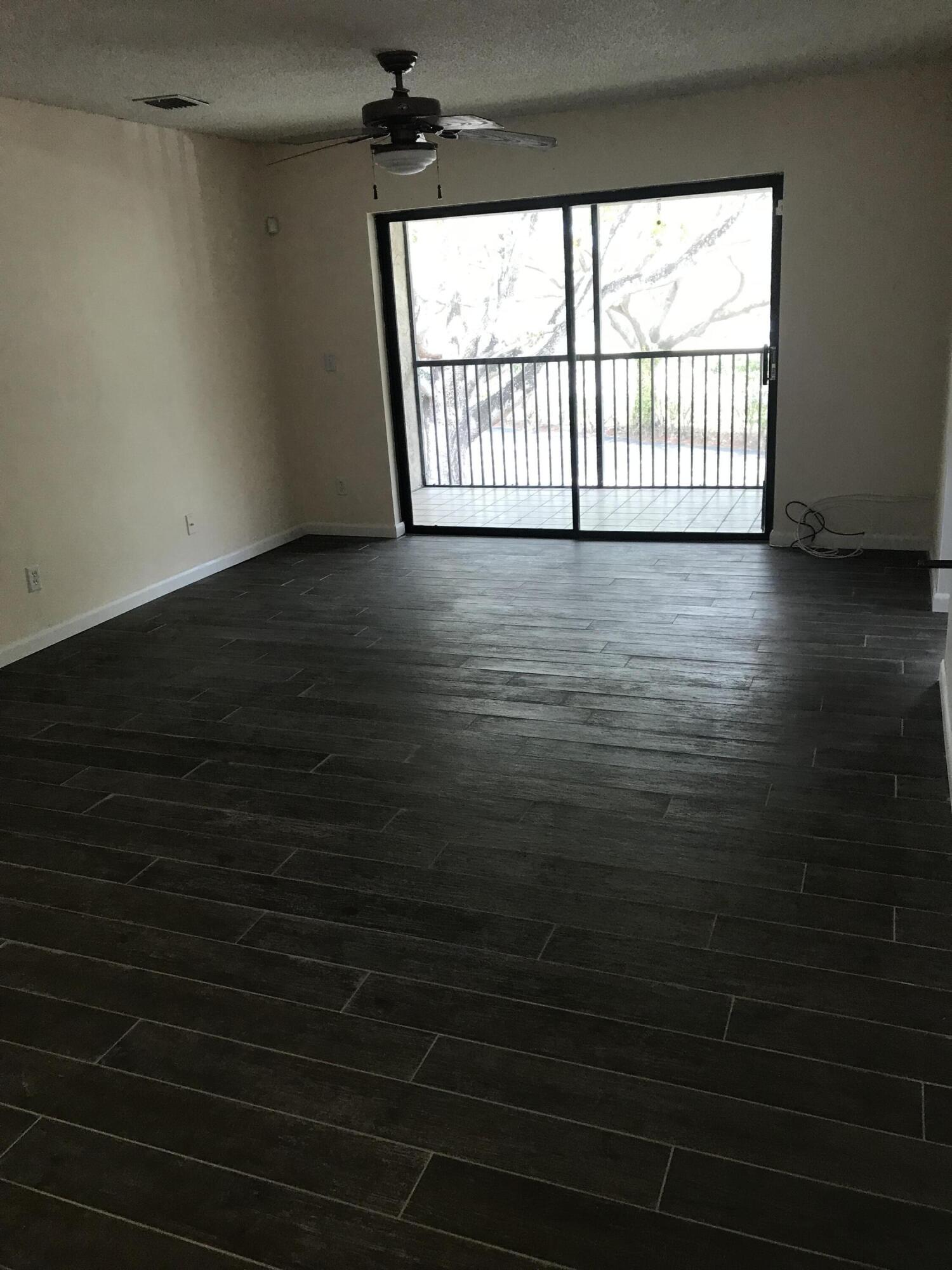 GRENADIER LAKES AT WELLEBY CONDO - Residential