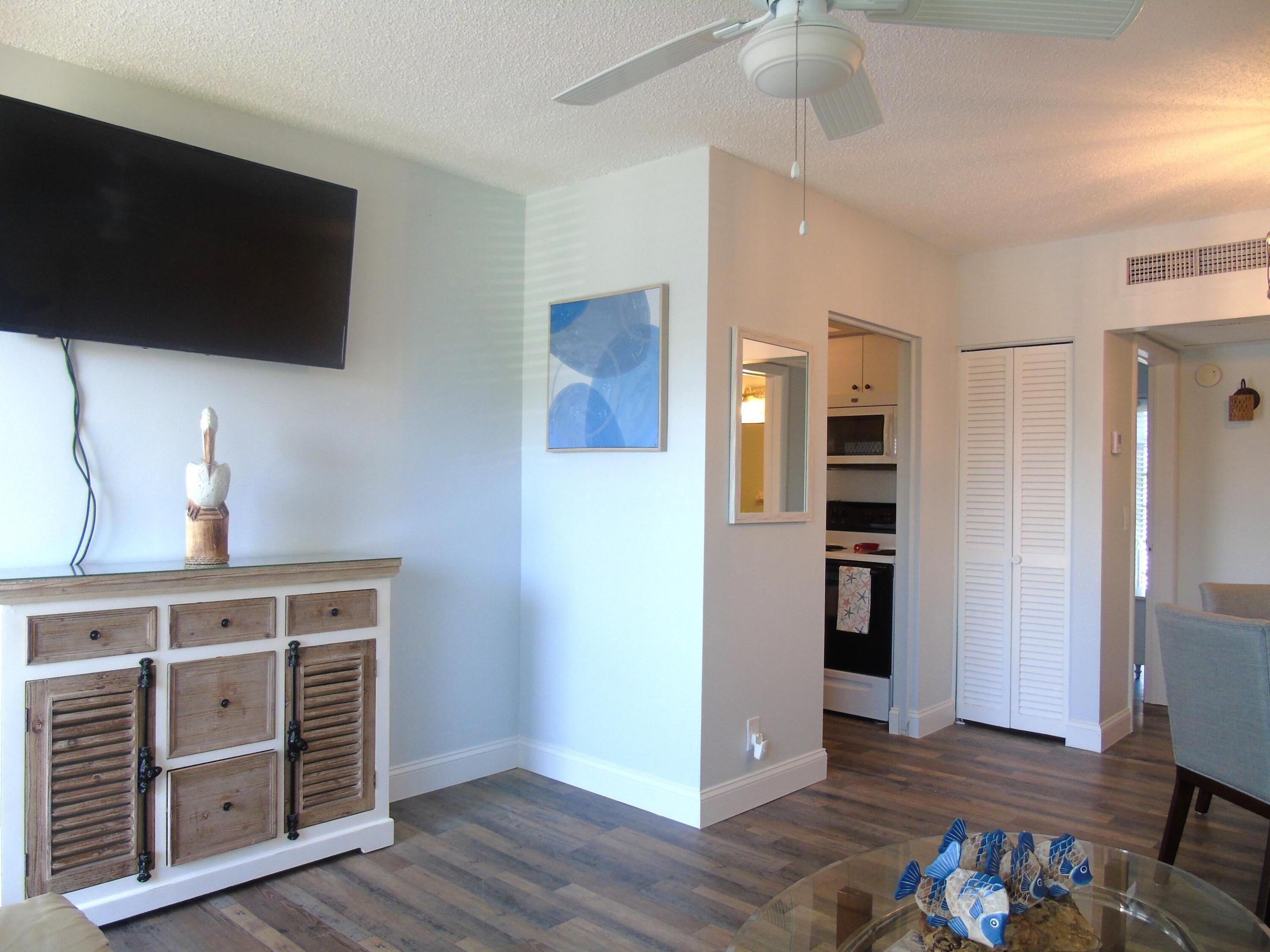 309 Circle Drive S 204