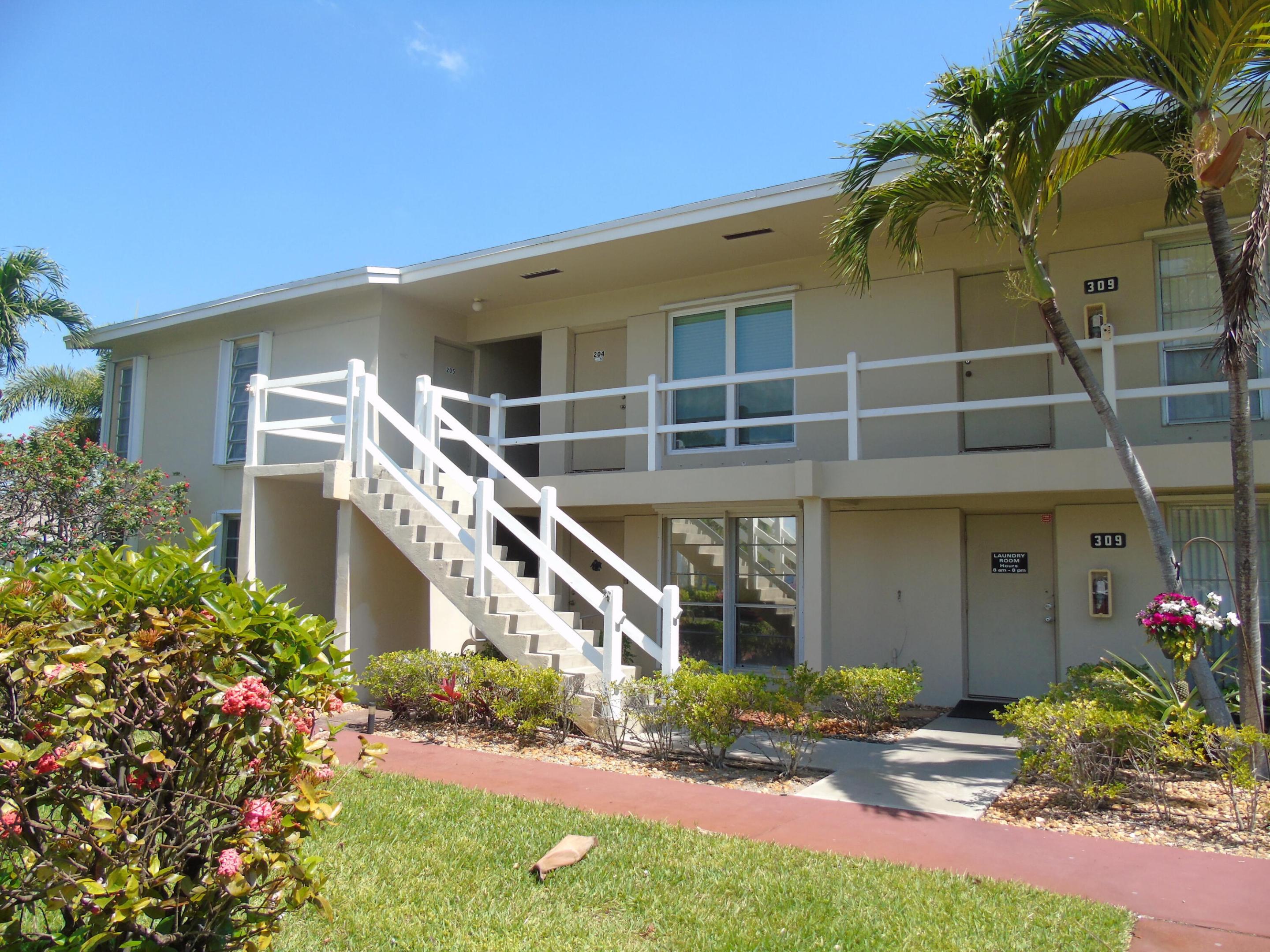 309 Circle Drive S 204