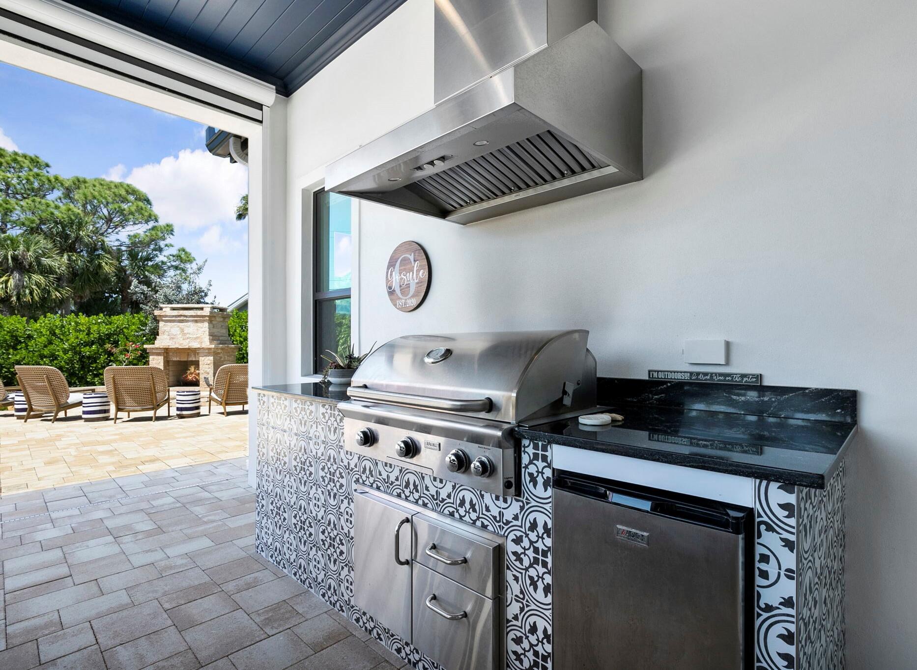 INDIAN HILLS - Residential