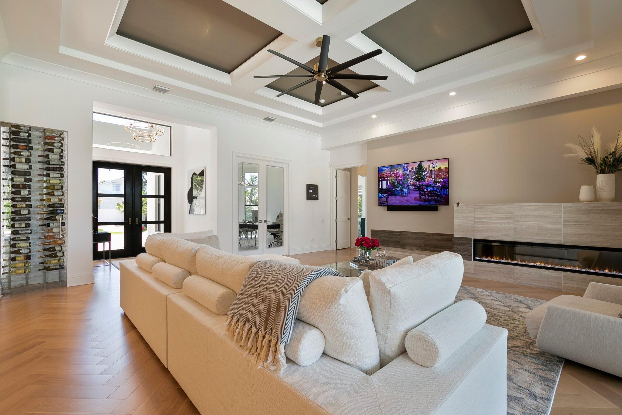 INDIAN HILLS - Residential