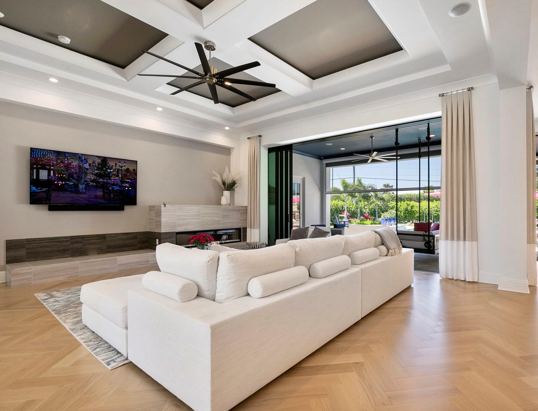 INDIAN HILLS - Residential