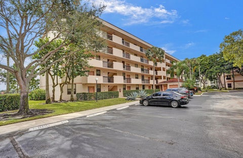 Tiny photo for 2768 Carambola Circle S #301, Coconut Creek, FL 33066 (MLS # B26038463)