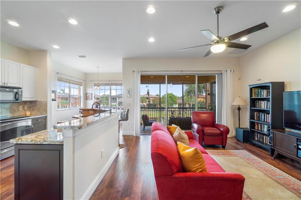 CYPRESS POINTE - Residential