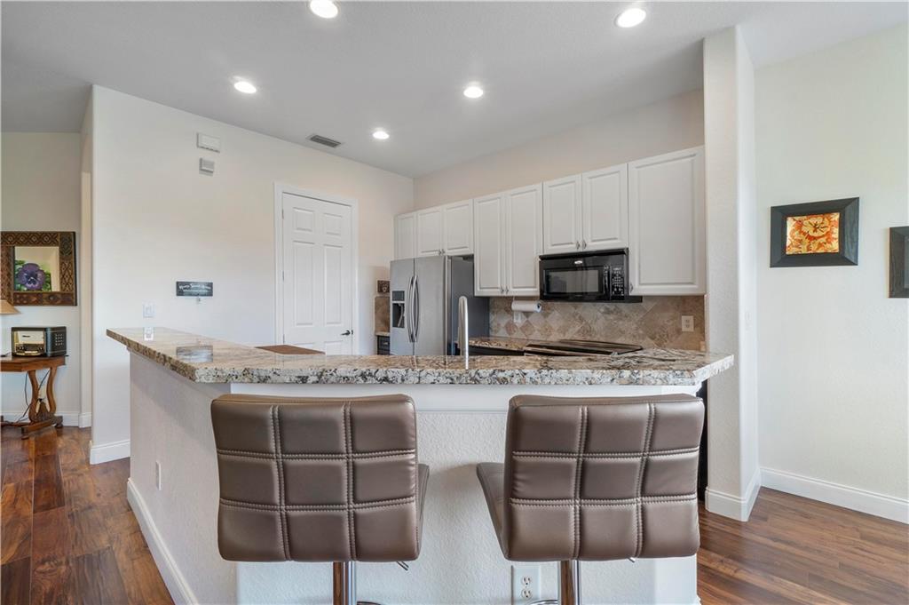 CYPRESS POINTE - Residential