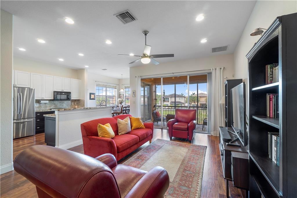 CYPRESS POINTE - Residential