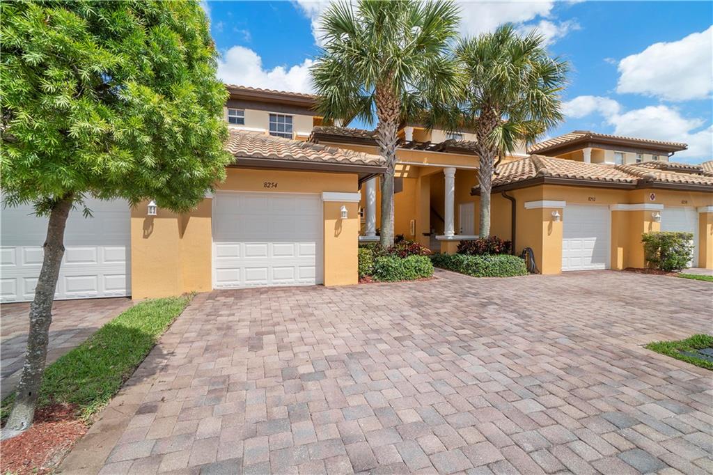 CYPRESS POINTE - Residential