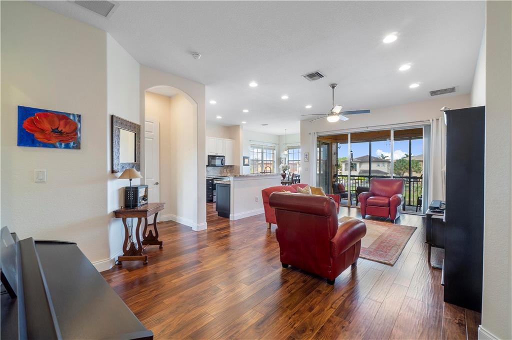 CYPRESS POINTE - Residential