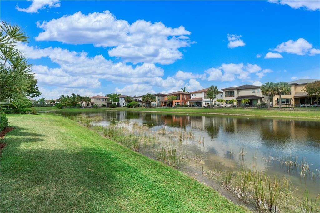 CYPRESS POINTE - Residential