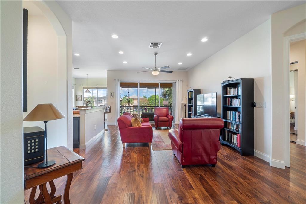 CYPRESS POINTE - Residential