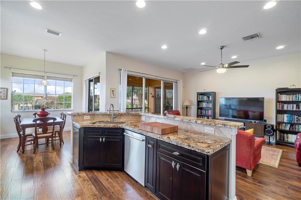 CYPRESS POINTE - Residential