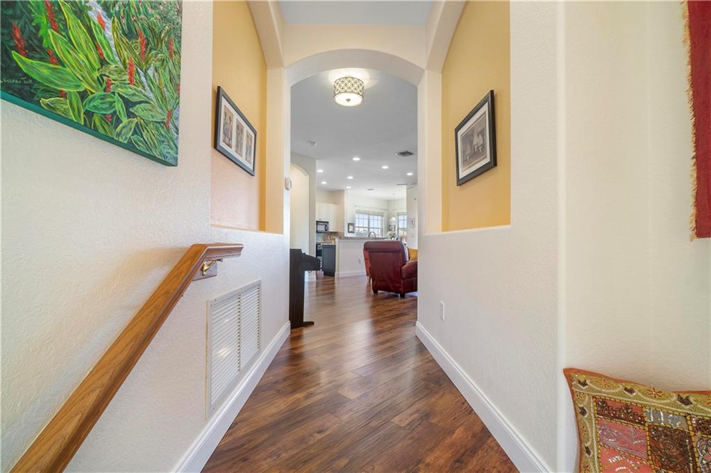 CYPRESS POINTE - Residential