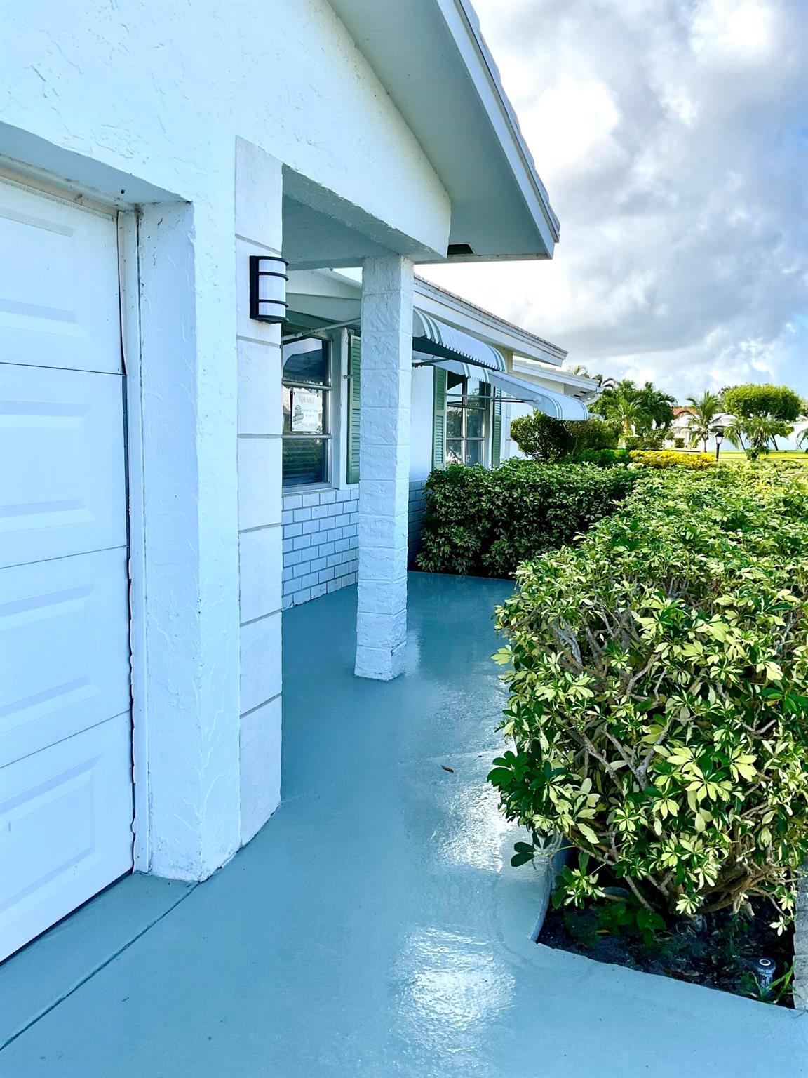 2102 SW 22nd Court SW