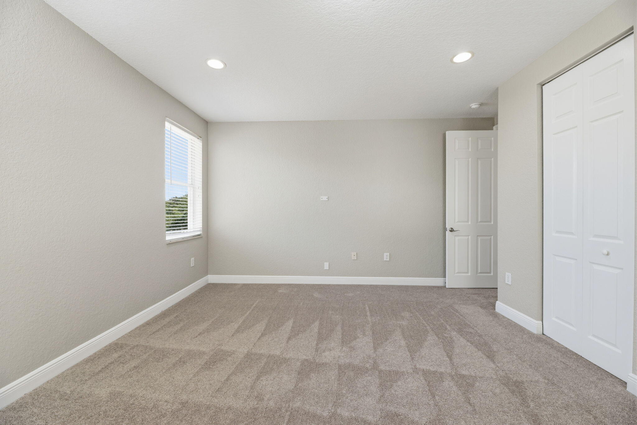 SATURNIA ISLES 1 - Residential