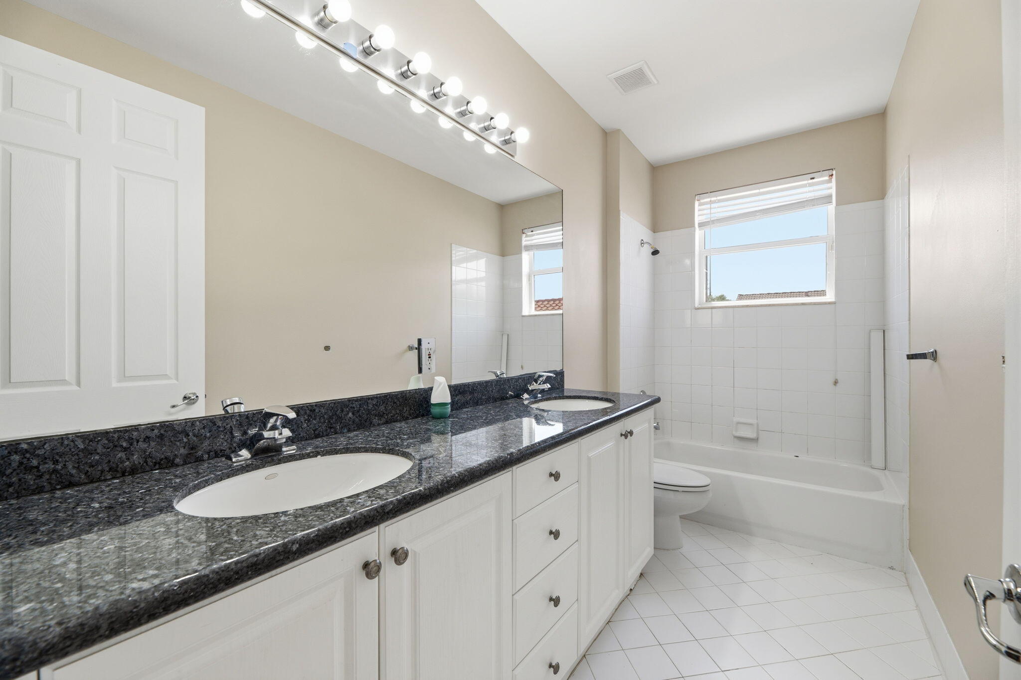 SATURNIA ISLES 1 - Residential