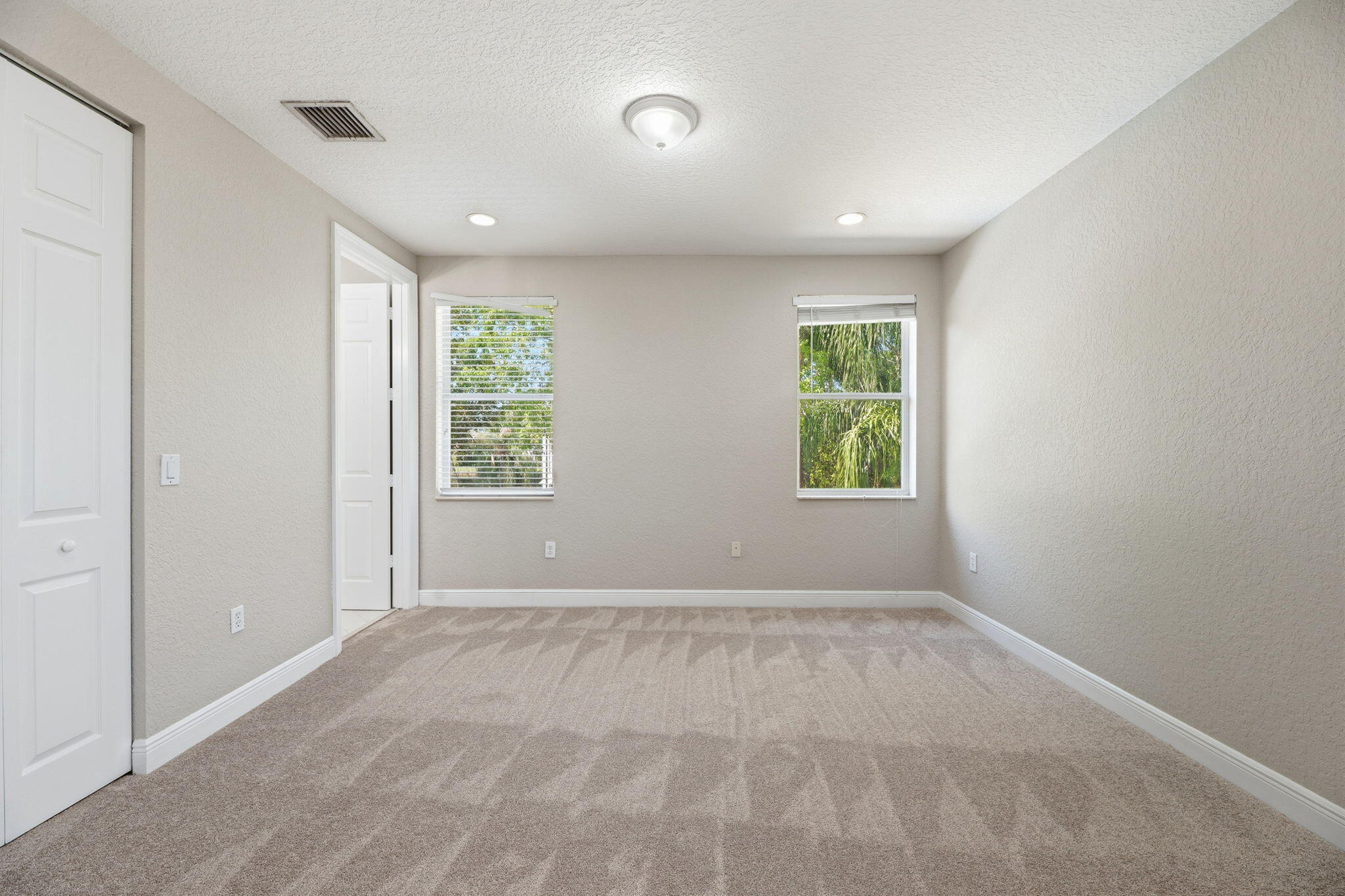 SATURNIA ISLES 1 - Residential