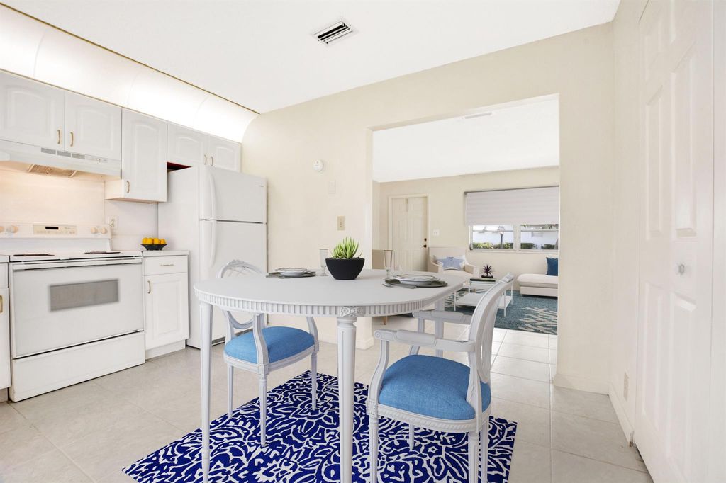 Photo of 1604 SW 13th Terrace, Boynton Beach, FL 33426 (MLS # R11107493)