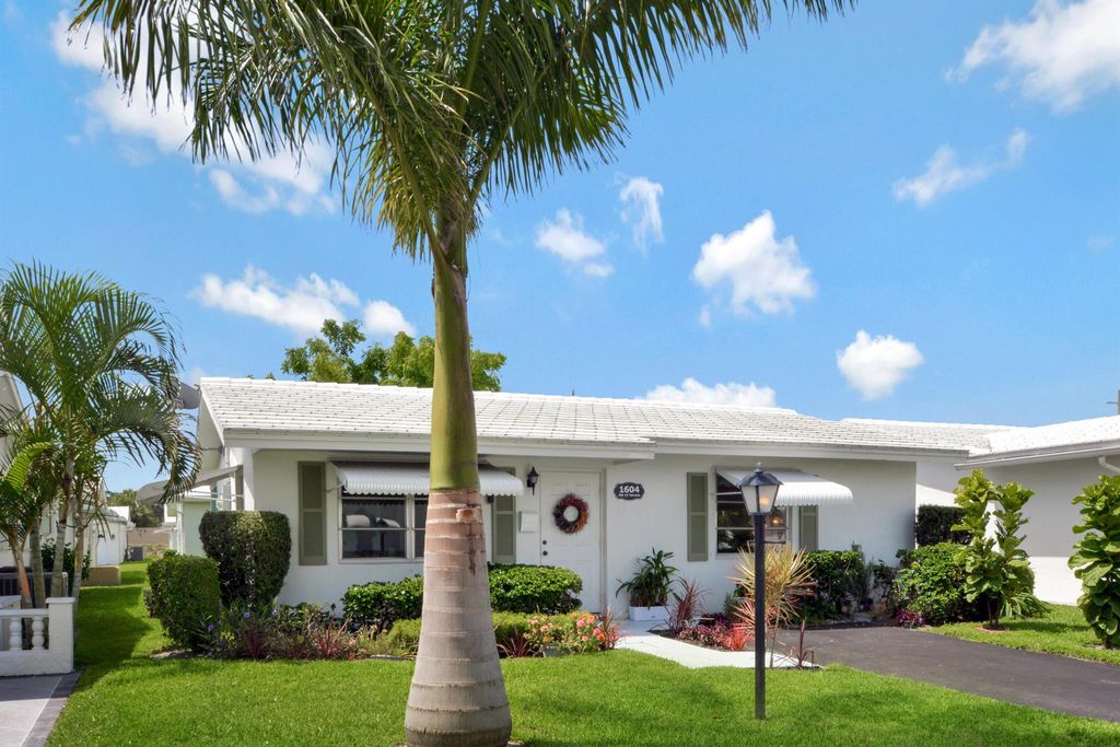 Photo of 1604 SW 13th Terrace, Boynton Beach, FL 33426 (MLS # R11107493)