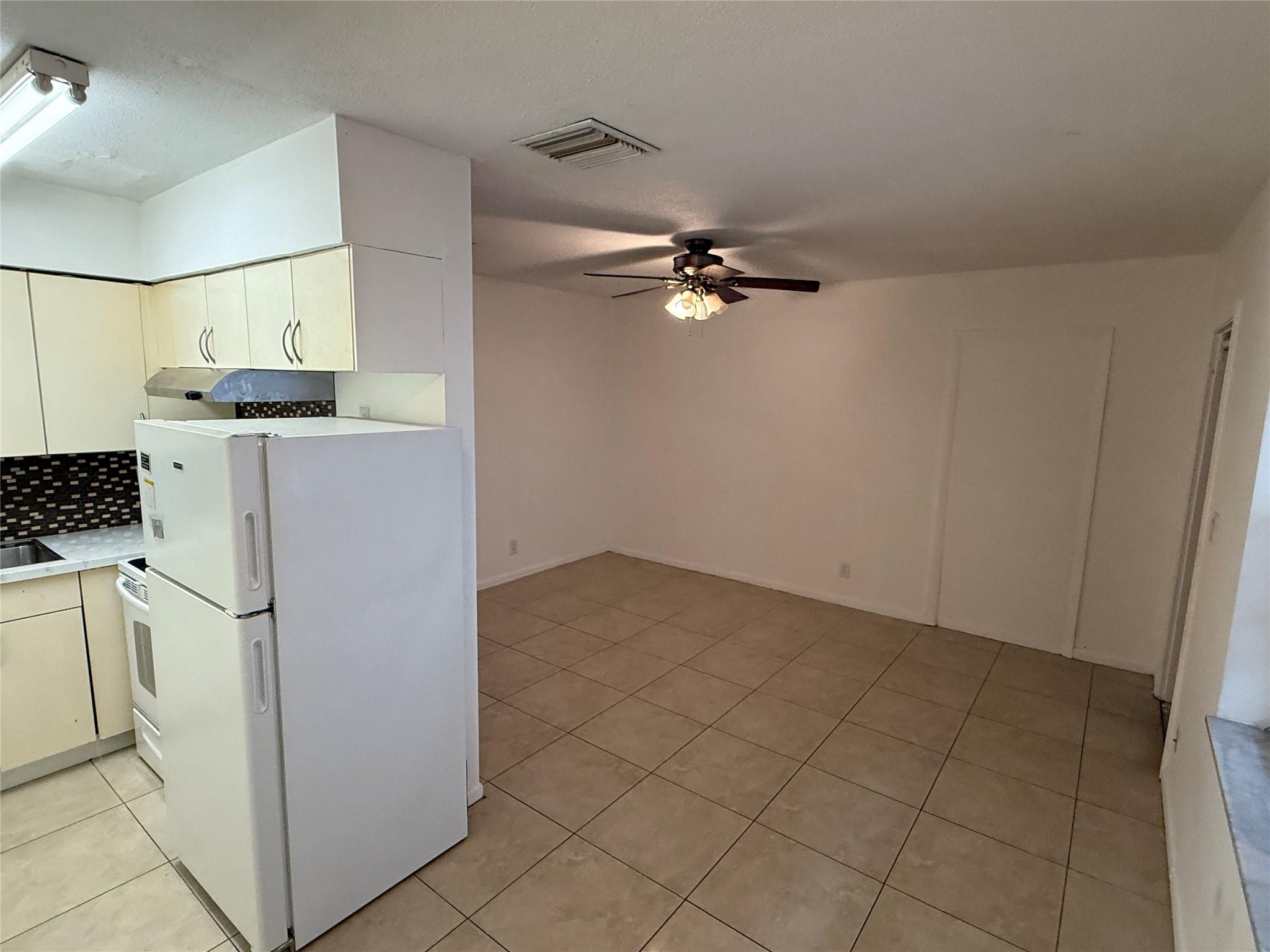 LAUDERDALE BY THE SEA - Residential Lease