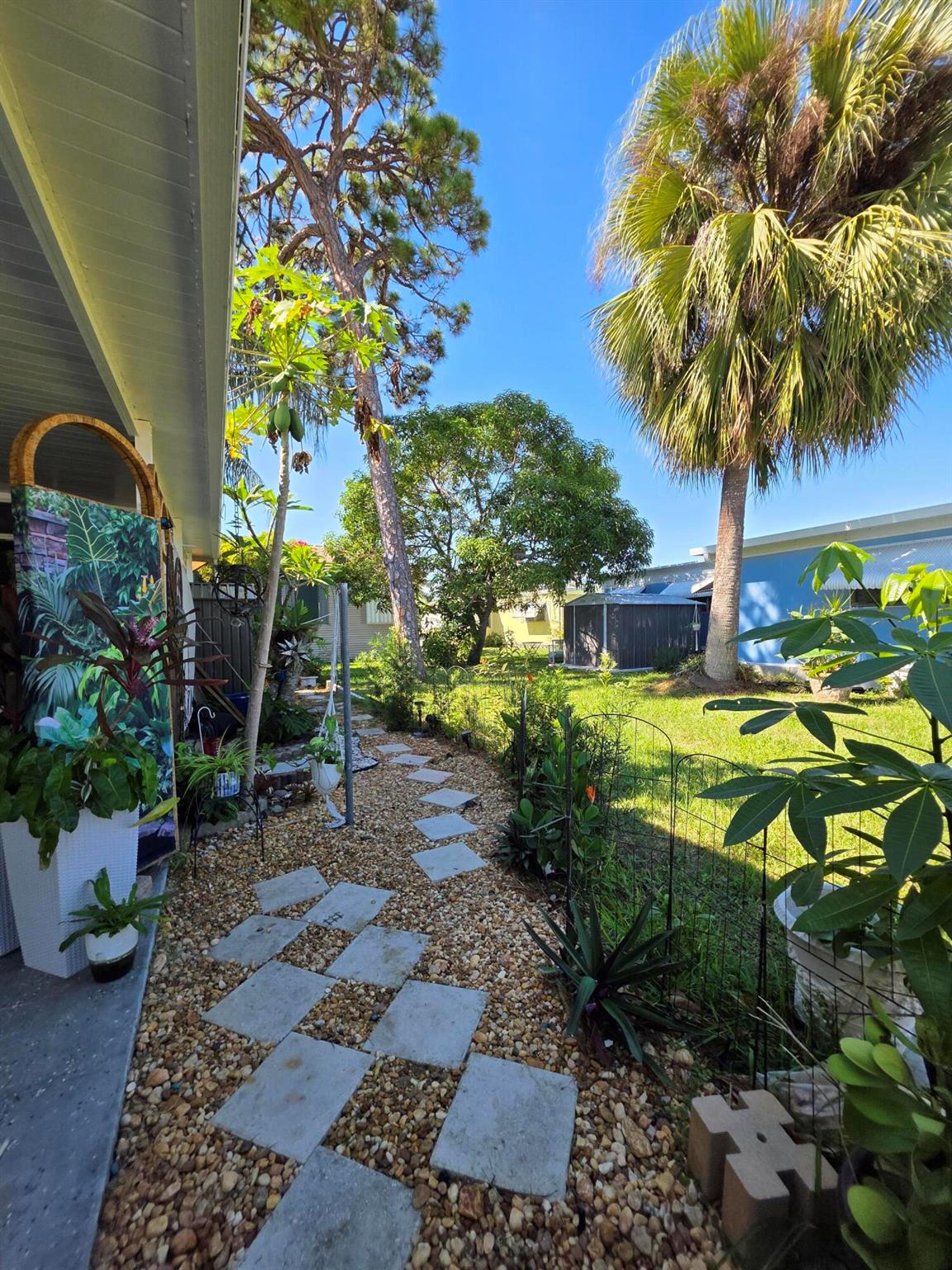 6241 Elm Lane, Lantana, FL, 33462/$40,000 2 6241 Elm Lane