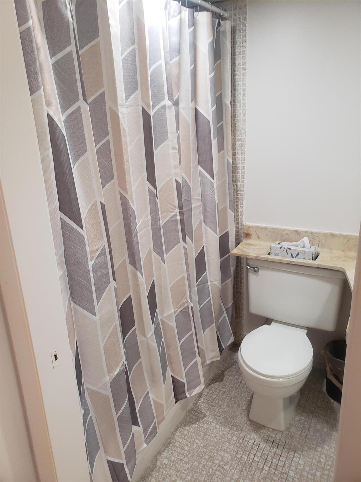 KINGS POINT BURGUNDY COND - Residential