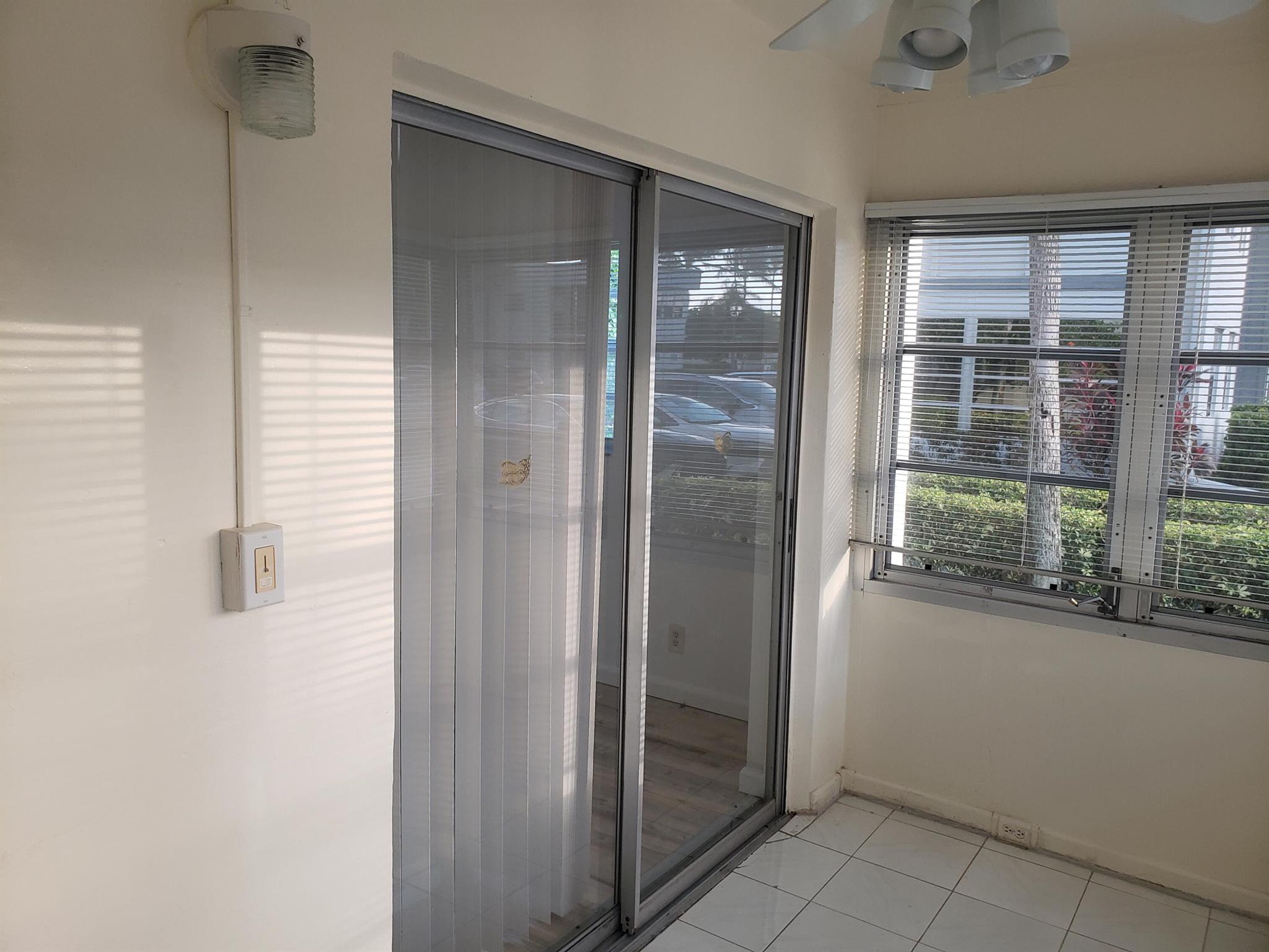 KINGS POINT BURGUNDY COND - Residential