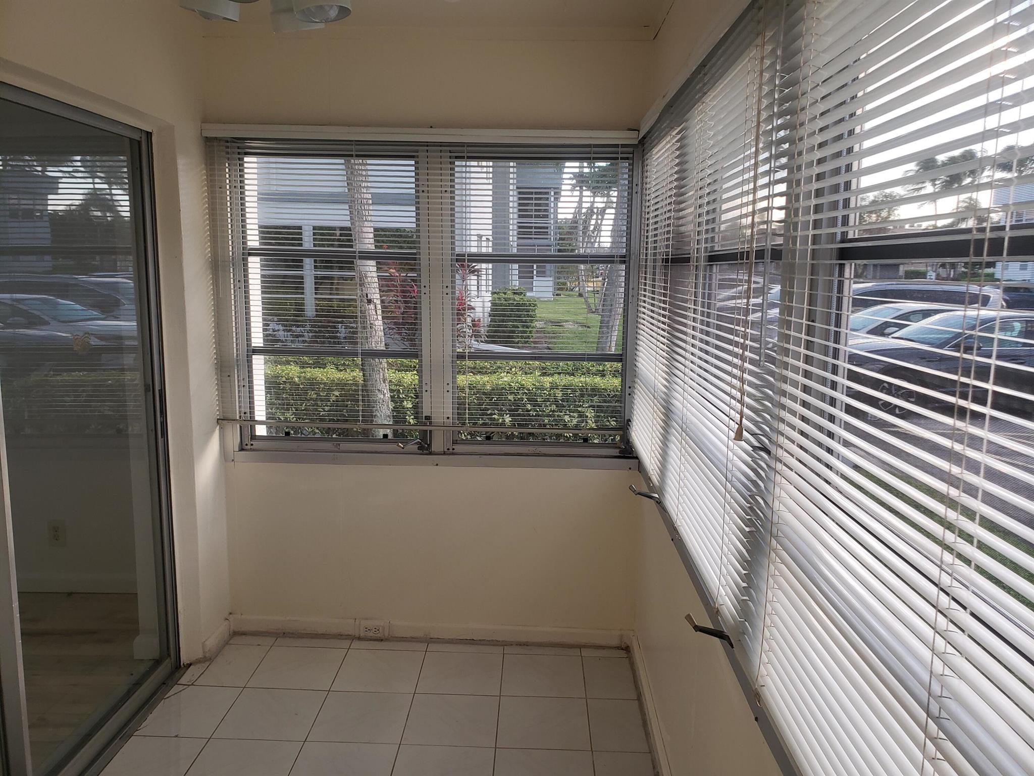 KINGS POINT BURGUNDY COND - Residential