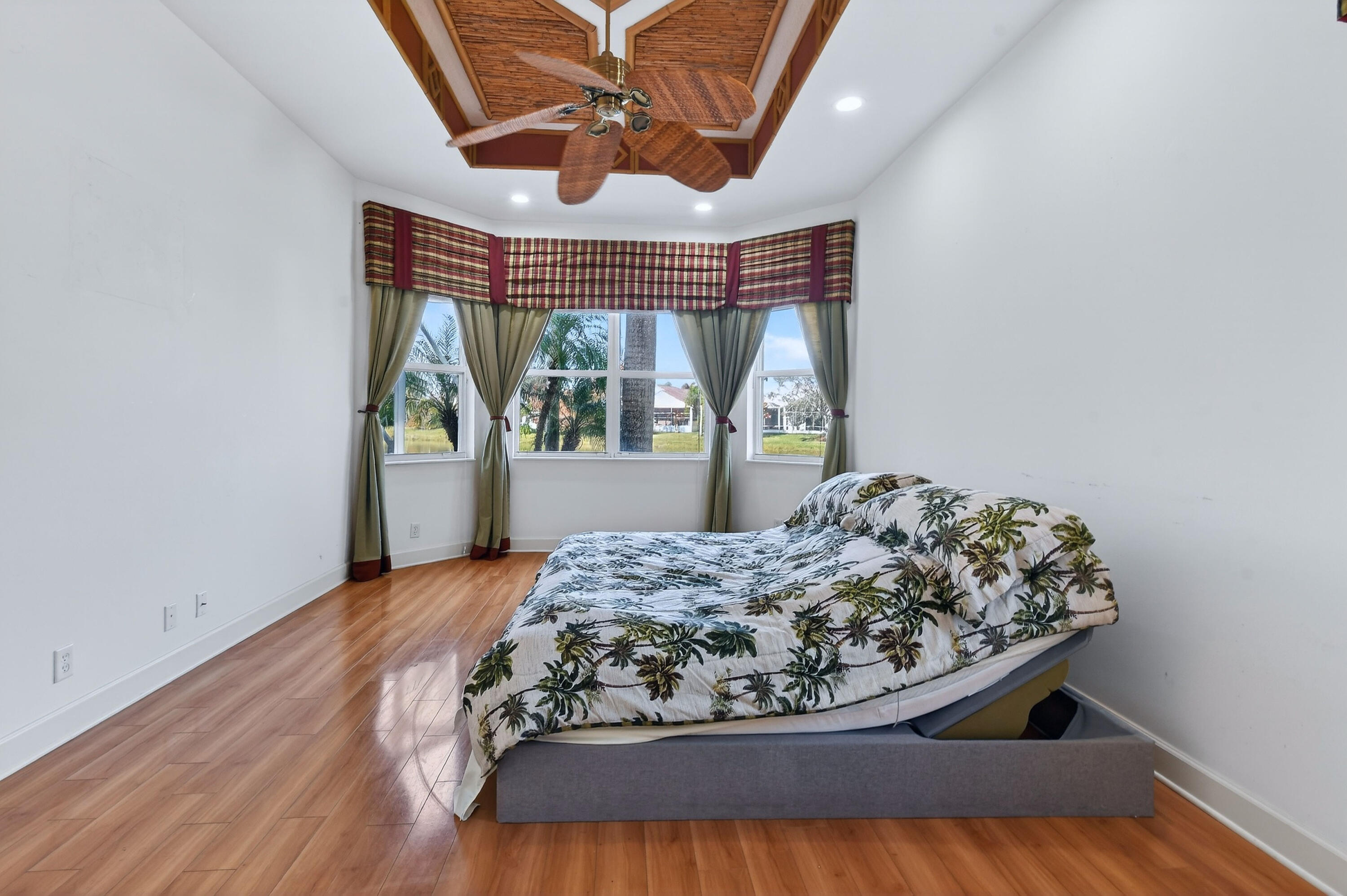 MAGNOLIA LAKES PHASE 1 ST LUCIE WEST NO 151 - Residential