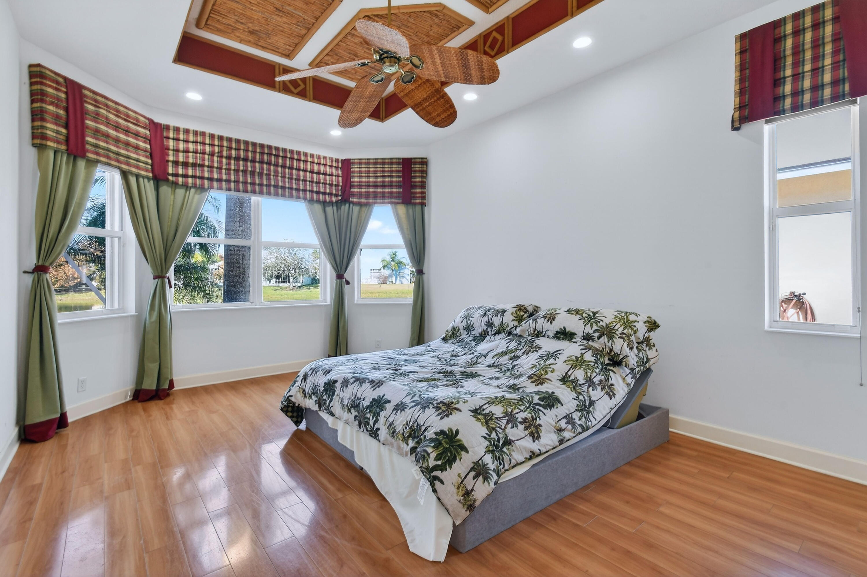 MAGNOLIA LAKES PHASE 1 ST LUCIE WEST NO 151 - Residential