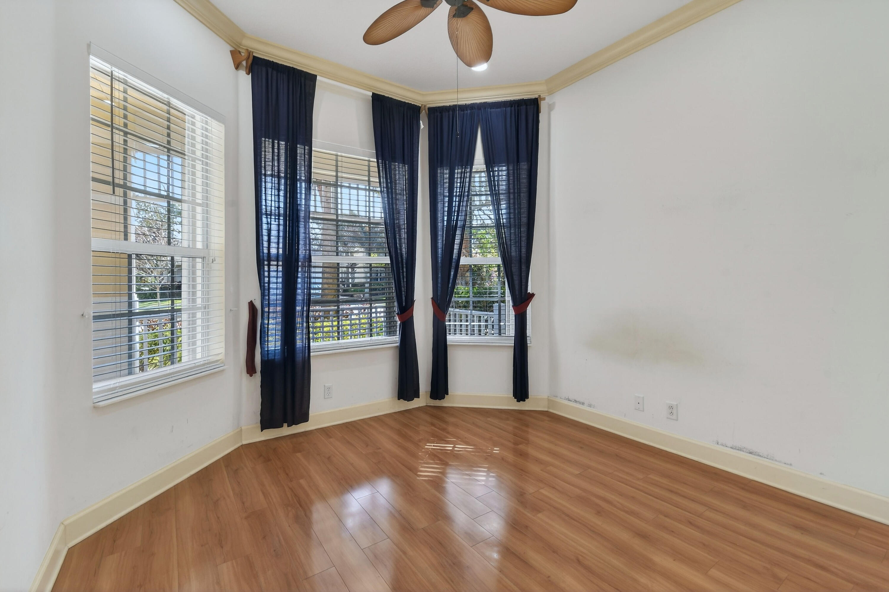 MAGNOLIA LAKES PHASE 1 ST LUCIE WEST NO 151 - Residential